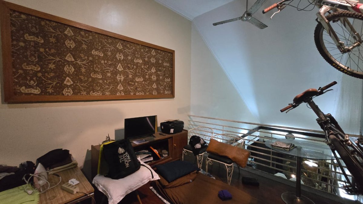 Rumah bagus siap pakai dekat pasar nusukan banjarsari solo - Foto 11