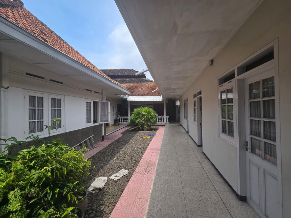 Rumah Hitung Tanah Di Jalan Kapten Mulyadi Pasar Kliwon Solo - Foto 2