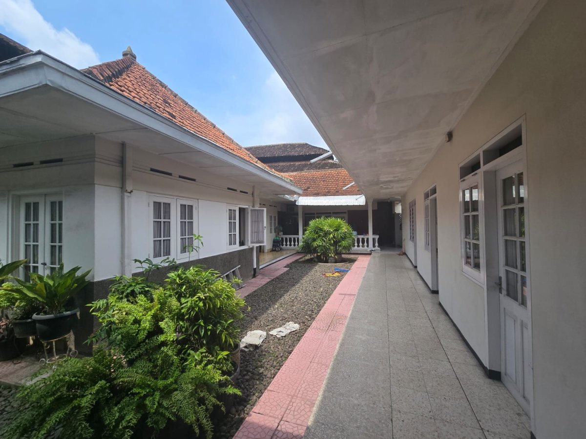 Rumah Hitung Tanah Di Jalan Kapten Mulyadi Pasar Kliwon Solo - Foto 6