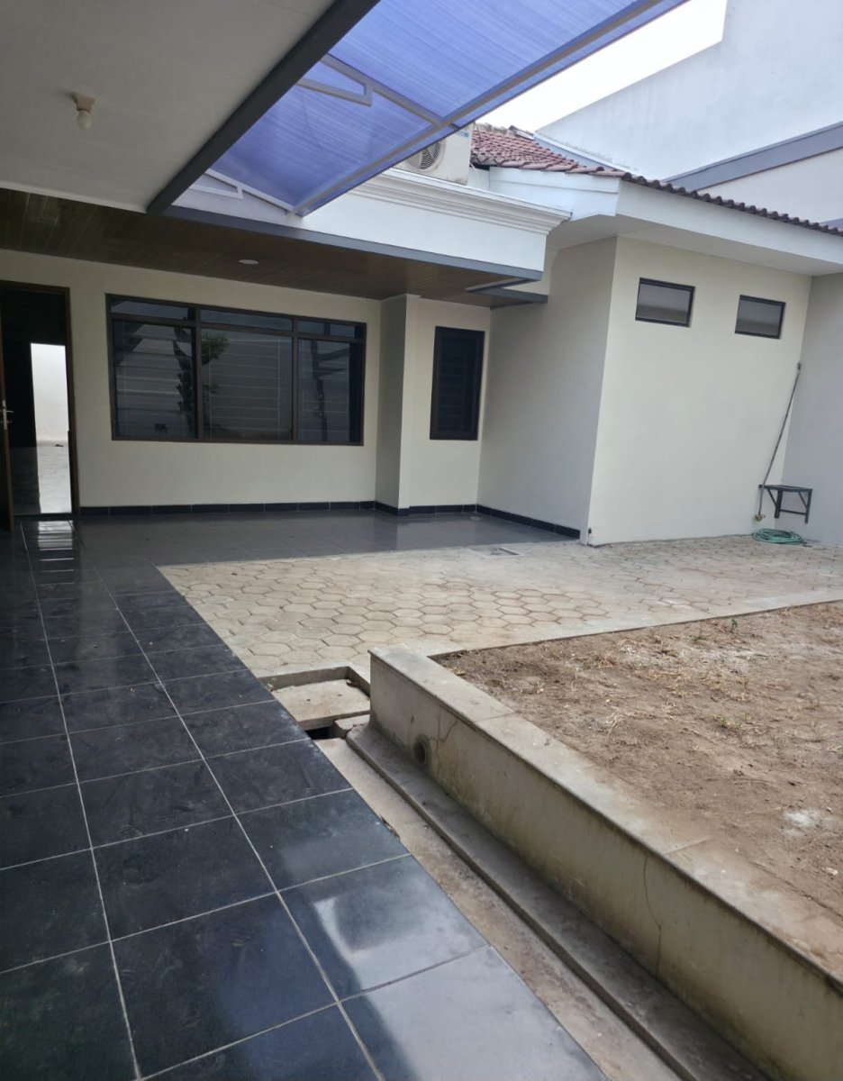 Rumah Elite Siap Huni di Lokasi Favorit Solo Baru - Foto 13