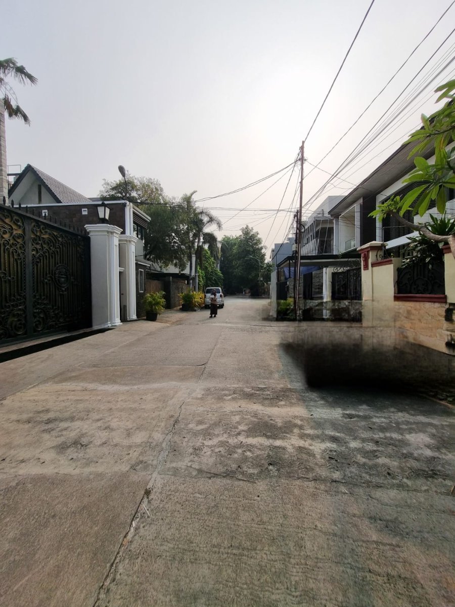 Sewa Rumah luas 432 m2 di daerah Tomang Grogol Petamburan Jakarta Barat NC - Foto 2