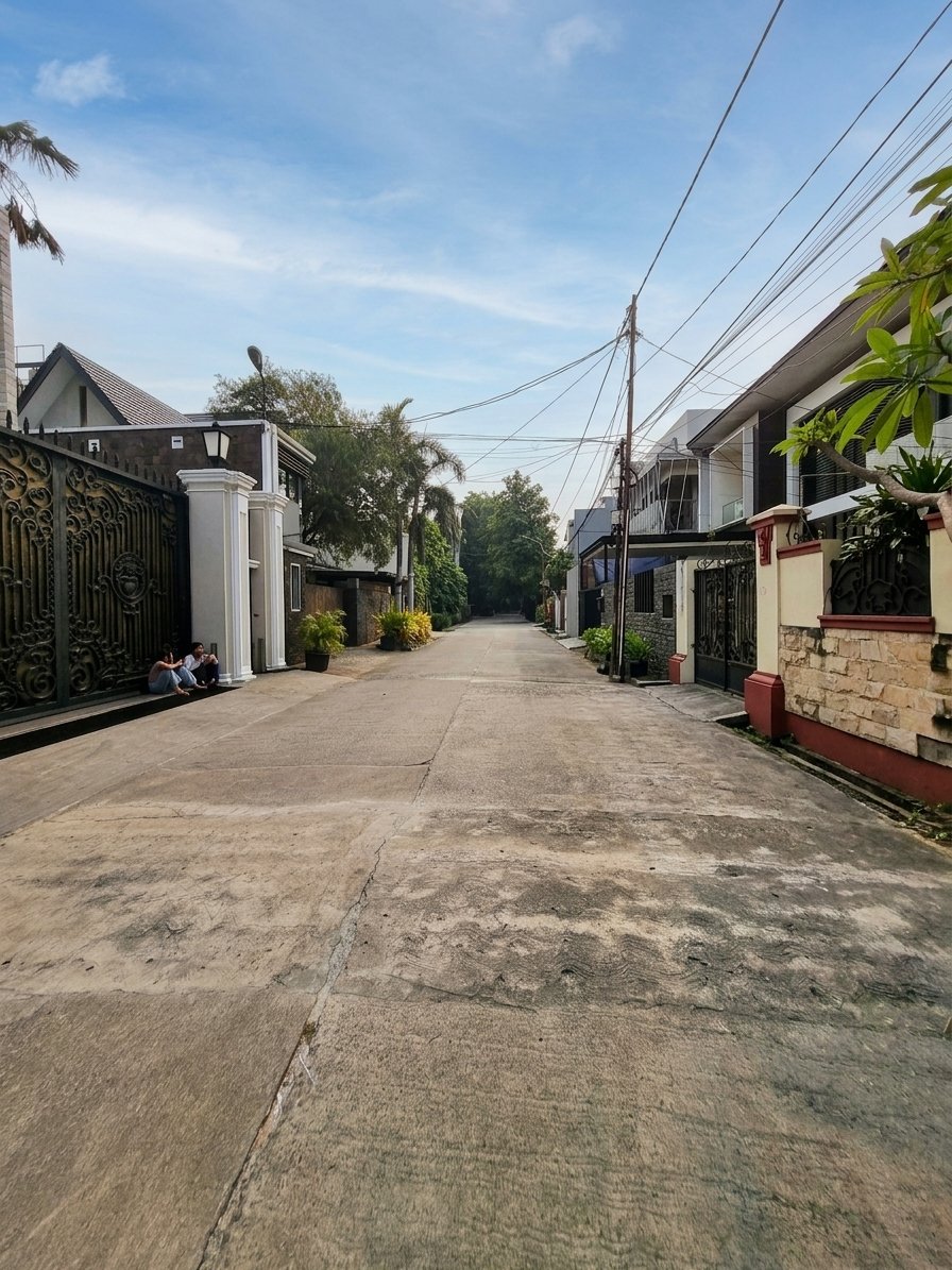 Sewa Rumah luas 432 m2 di daerah Tomang Grogol Petamburan Jakarta Barat NC