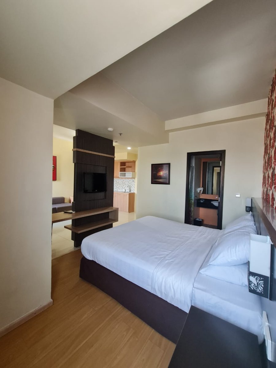 Apartemen Solo Paragon Tipe Royal Gold Full Furnished Lantai 10