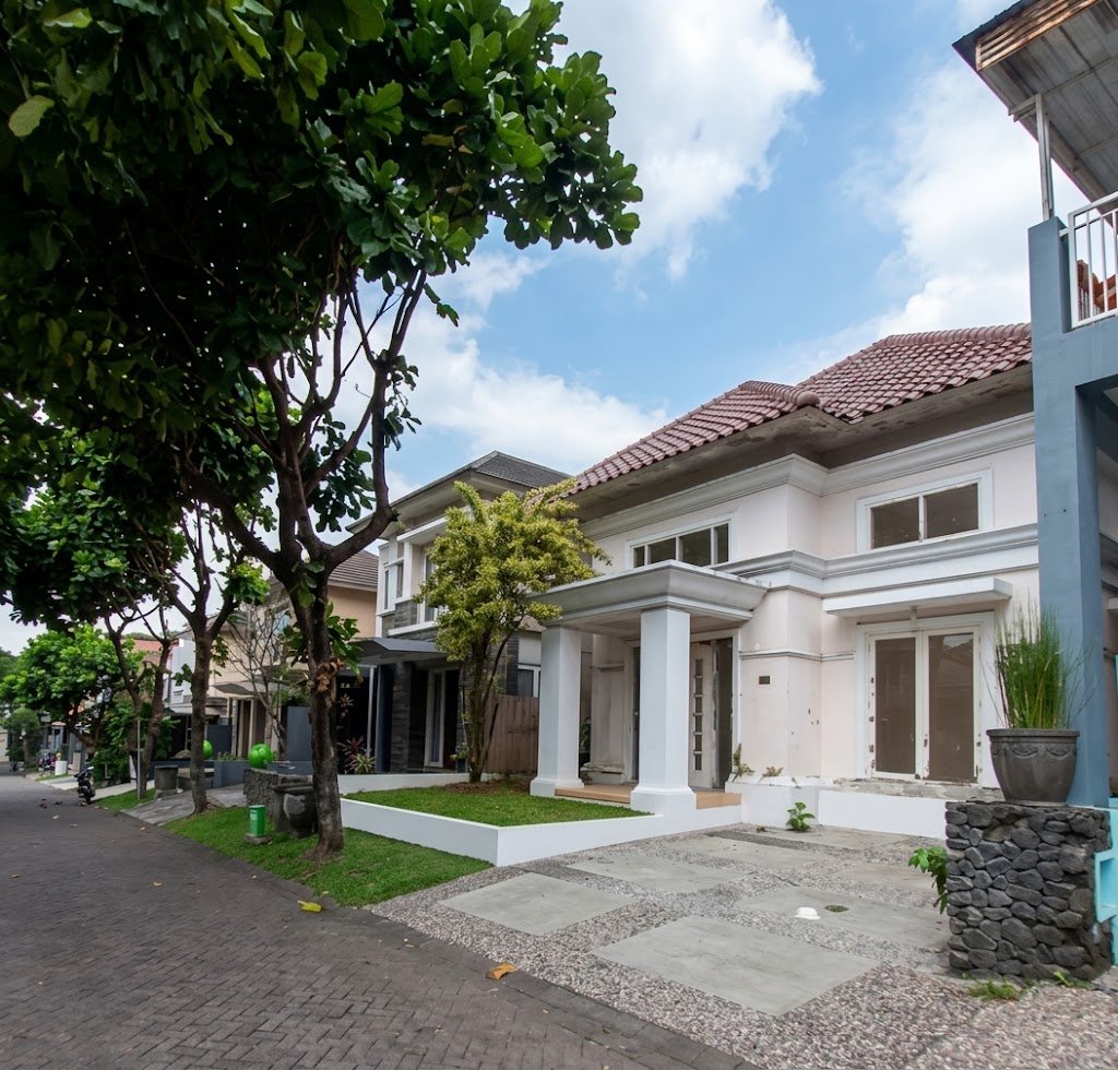 Lelang Rumah Lokasi Prestisius Dalam Lingkungan HARRIS Hotel and Conventions Malang