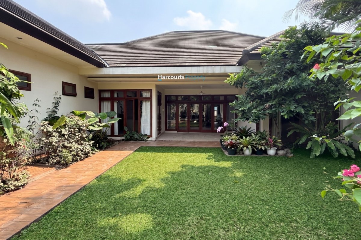 Disewakan Rumah Klasik 1 Lantai Cantik dan Luas Area Kemang - Foto 2