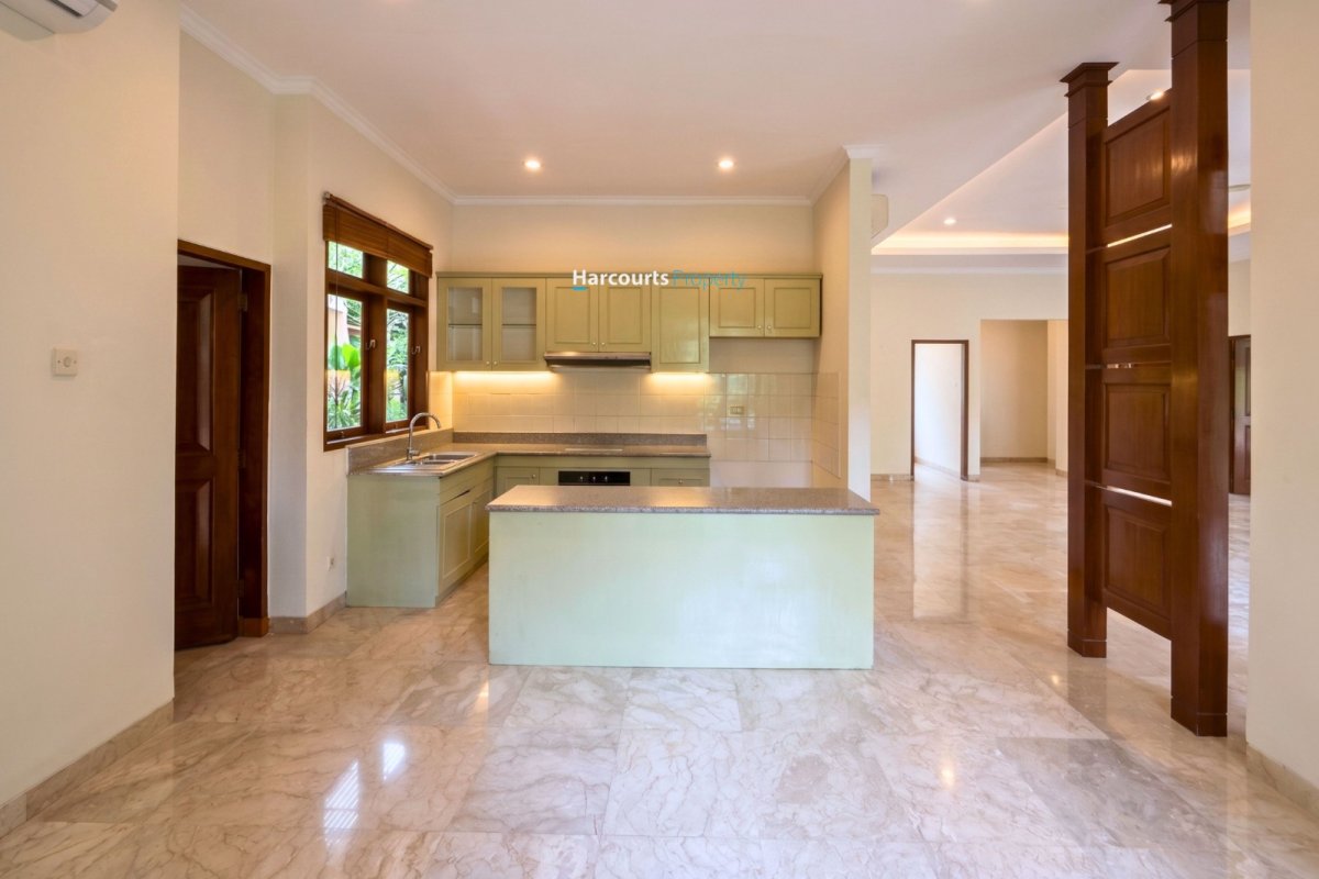 Disewakan Rumah Klasik 1 Lantai Cantik dan Luas Area Kemang - Foto 4