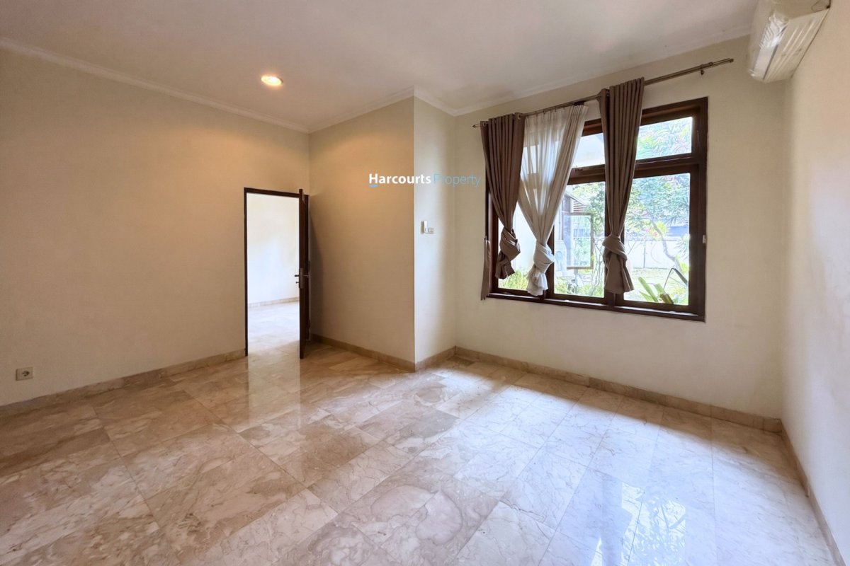 Disewakan Rumah Klasik 1 Lantai Cantik dan Luas Area Kemang - Foto 7