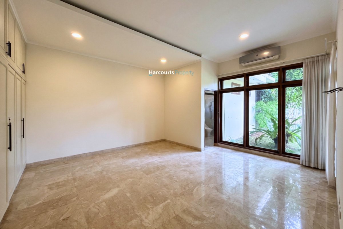 Disewakan Rumah Klasik 1 Lantai Cantik dan Luas Area Kemang - Foto 5