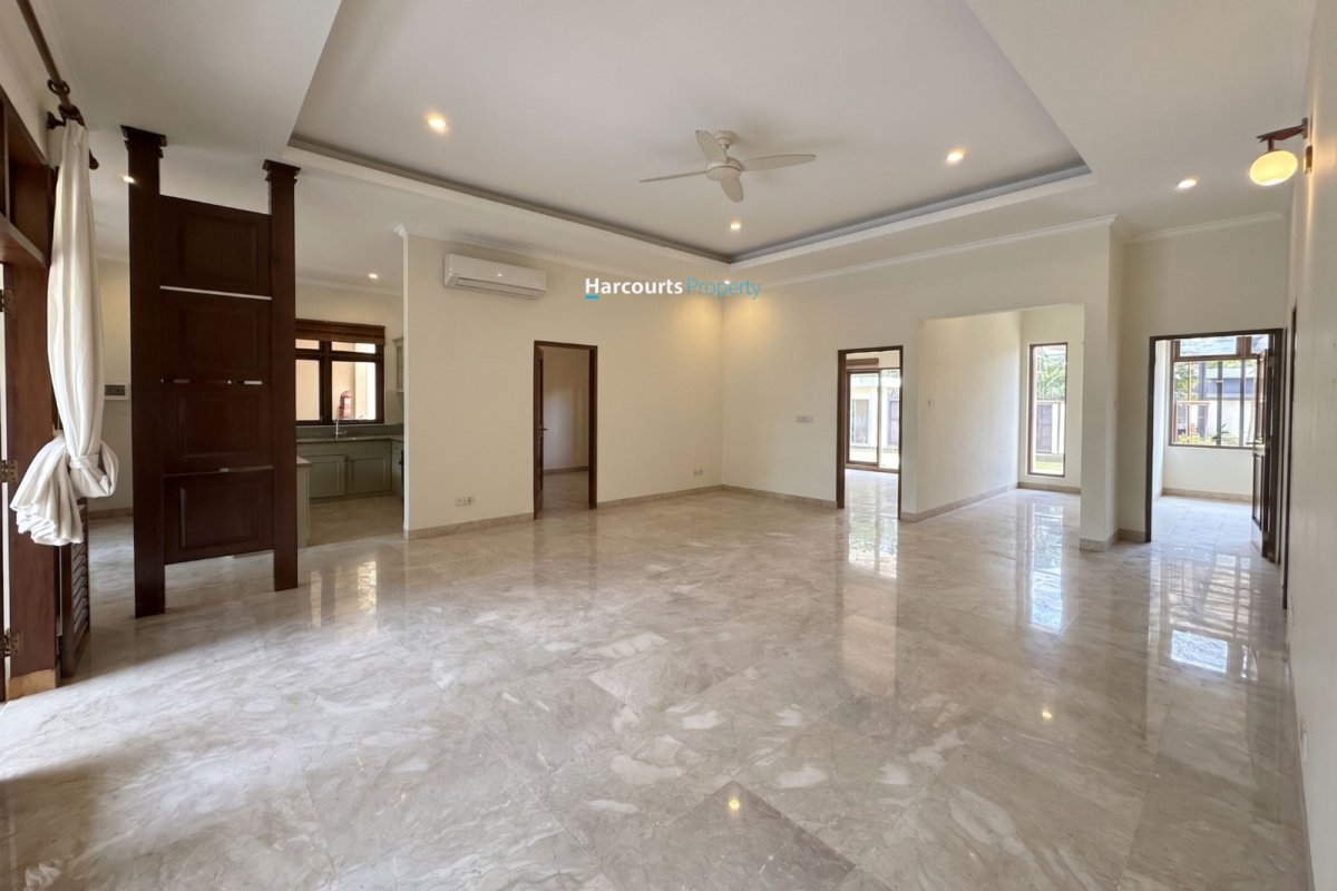 Disewakan Rumah Klasik 1 Lantai Cantik dan Luas Area Kemang - Foto 6
