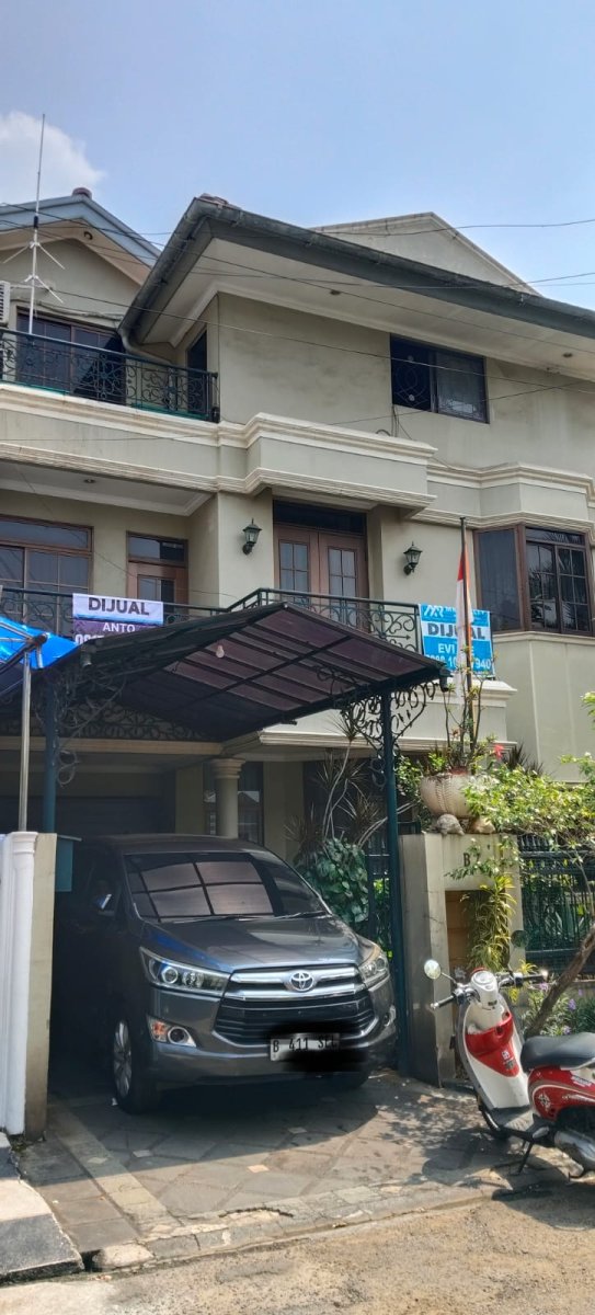 Rumah Nyaman di Tanjung Barat Indah, Jakarta Selatan