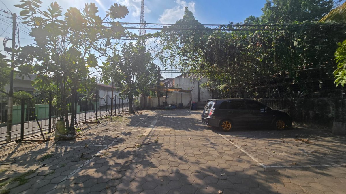 Ruang Usaha Eks Resto Super Strategis di Manahan Solo - Foto 10