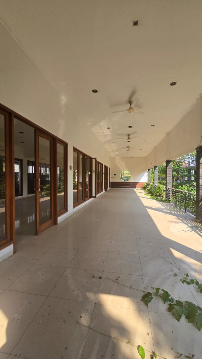 Ruang Usaha Eks Resto Super Strategis di Manahan Solo - Foto 3