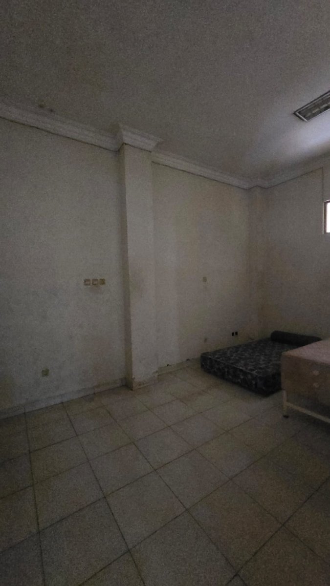 Rumah Mewah dan Ruang Usaha Strategis di Jalan Ahmad Yani - Foto 13