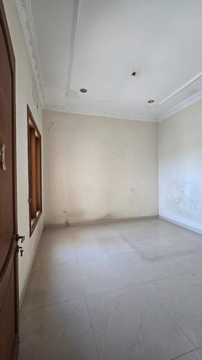 Rumah Mewah dan Ruang Usaha Strategis di Jalan Ahmad Yani - Foto 4