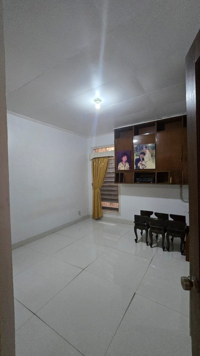 Rumah Mewah dan Gudang atau Ruang Usaha Super Strategis di Jalan Raya Adi Sucipto Blulukan Colomadu - Foto 11