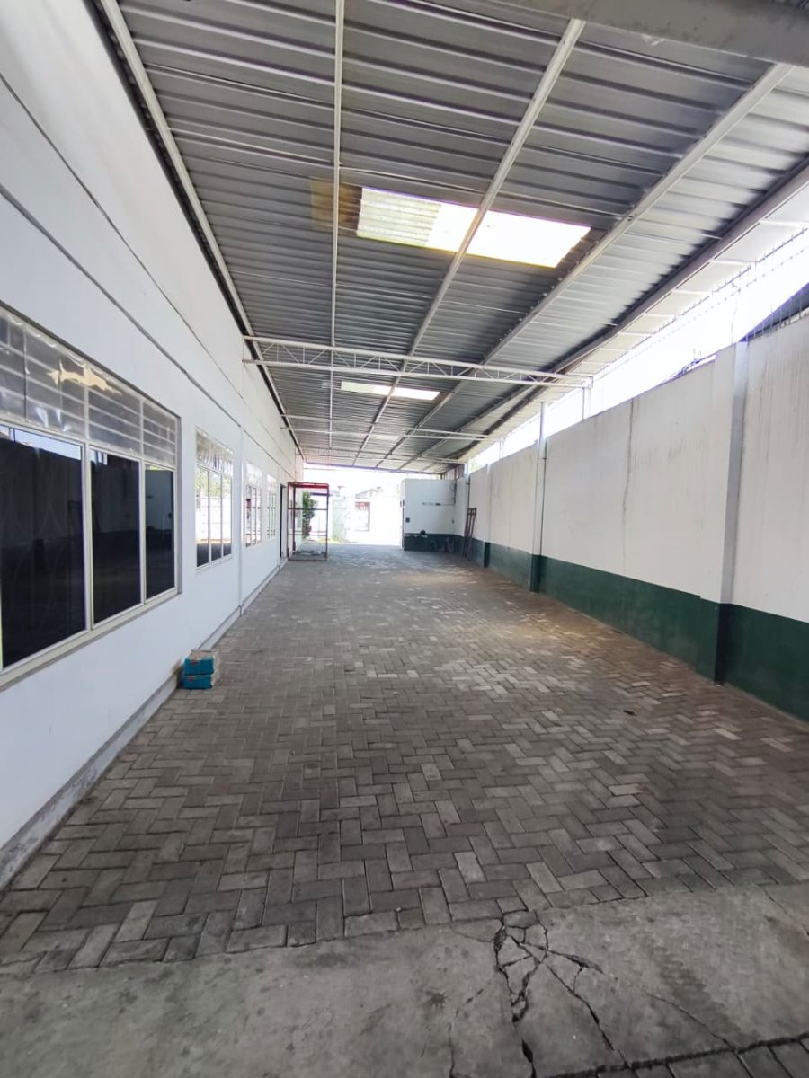 Gudang dan Kantor Strategis Siap Pakai di Gondangrejo Solo Utara - Foto 4