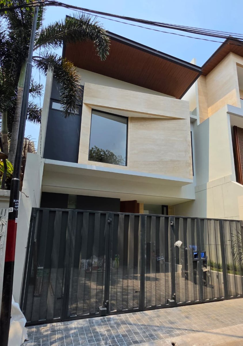 Jual Brand New House - Rumah Mewah di area Kemang Jakarta Selatan RR