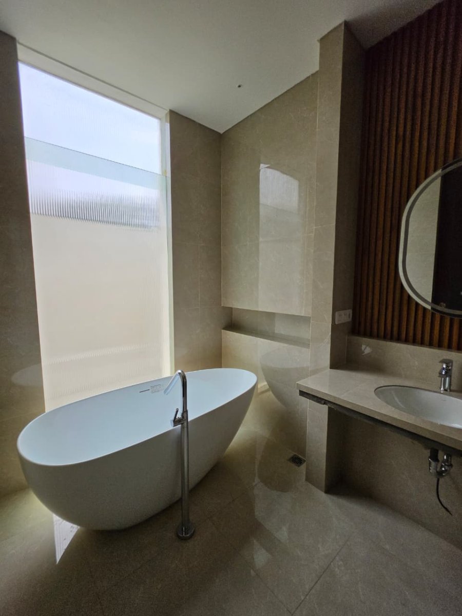 Jual Brand New House - Rumah Mewah di area Kemang Jakarta Selatan RR - Foto 6