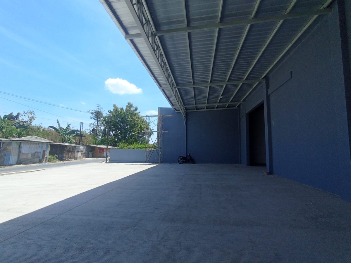Gudang Baru Gress Progress 95% Siap Pakai Dekat Pintu Tol Kartasura Colomadu - Foto 4