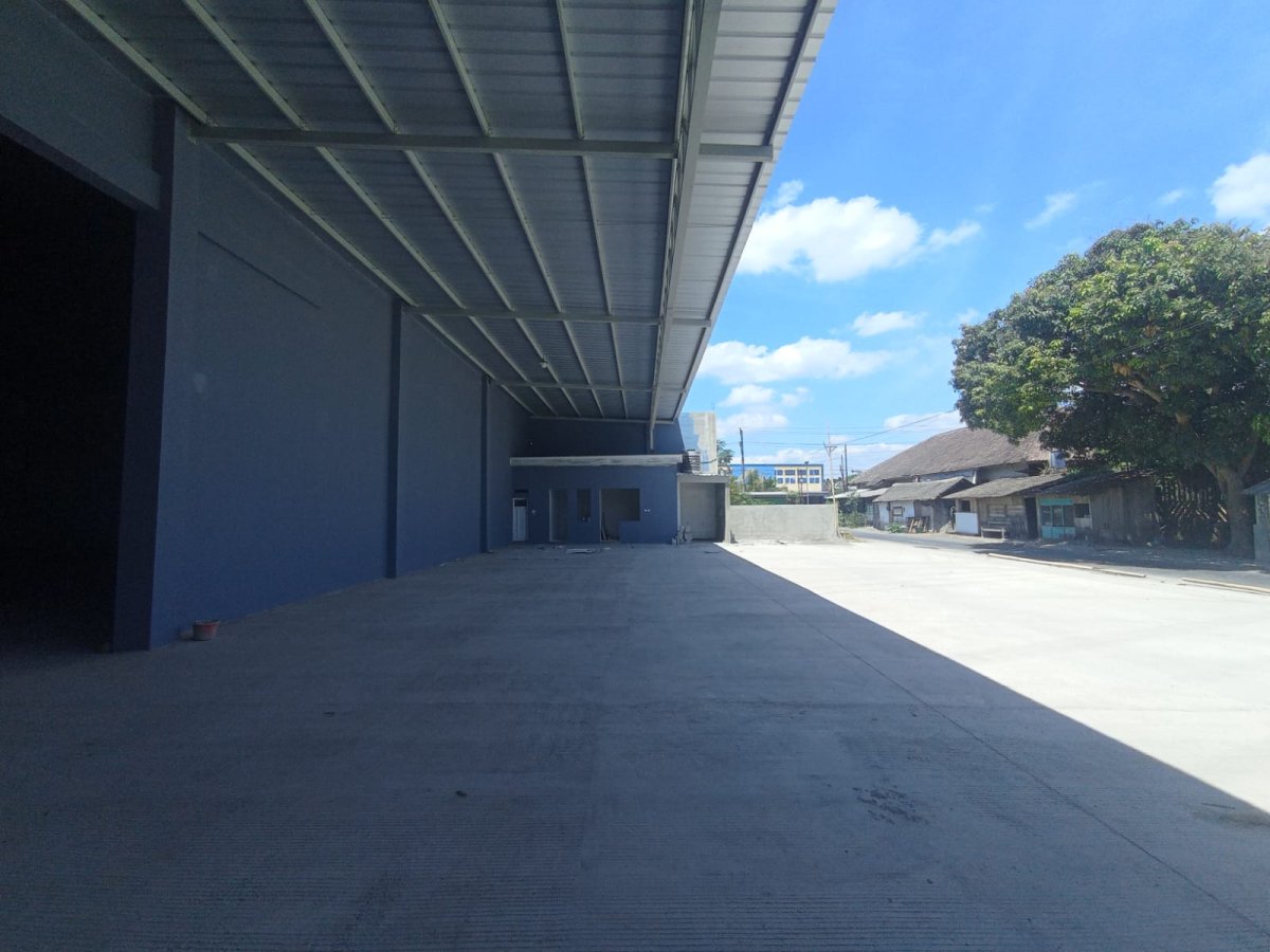 Gudang Baru Gress Progress 95% Siap Pakai Dekat Pintu Tol Kartasura Colomadu - Foto 3