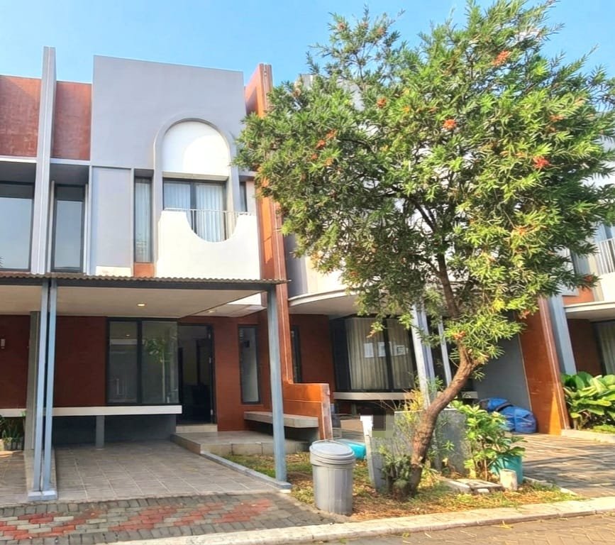 Disewakan Rumah Cantik Full Furnished di Freja Suites BSD City– 10 Menit ke Stasiun Ciasuk