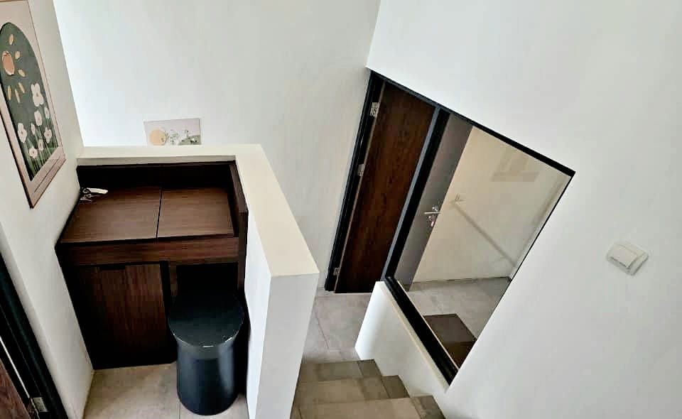 Disewakan Rumah Cantik Full Furnished di Freja Suites BSD City– 10 Menit ke Stasiun Ciasuk - Foto 5