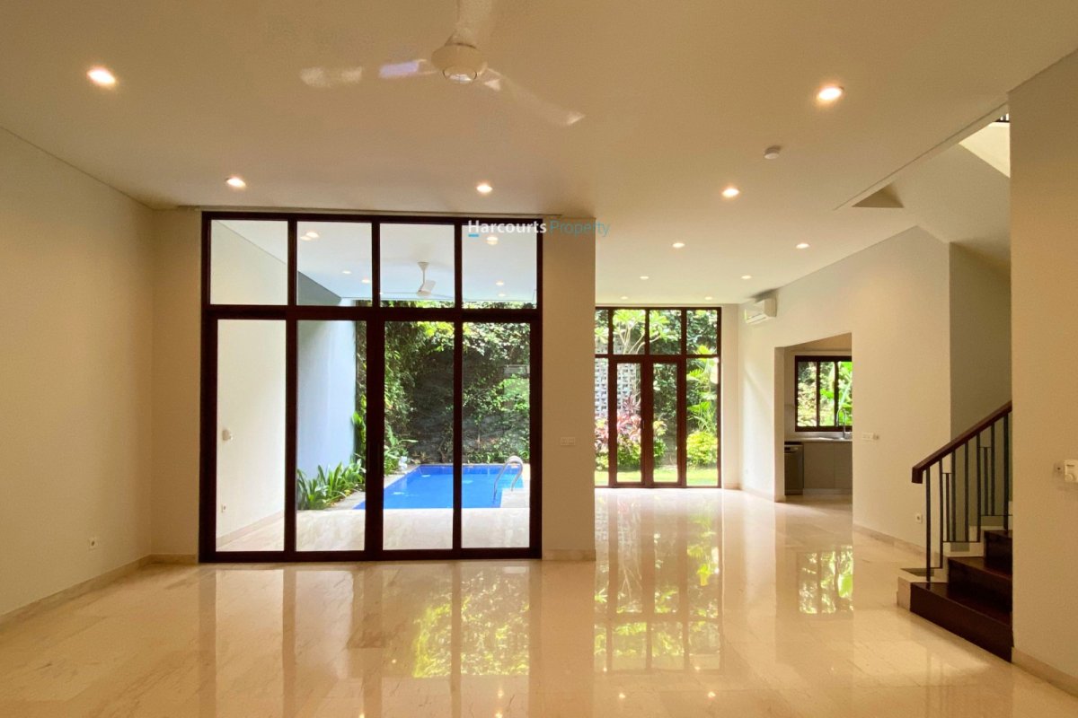 Disewakan Townhouse Modern Tropical Area Kemang - Foto 3