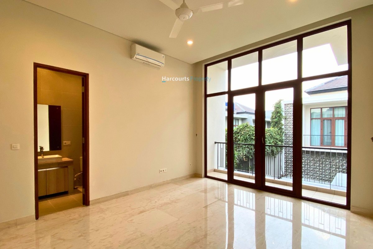 Disewakan Townhouse Modern Tropical Area Kemang - Foto 6
