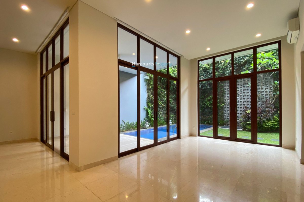 Disewakan Townhouse Modern Tropical Area Kemang - Foto 4