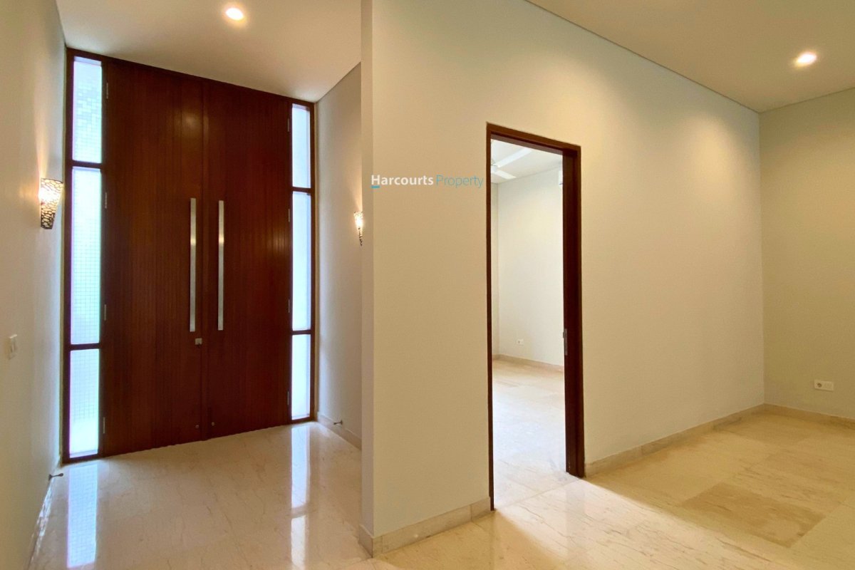 Disewakan Townhouse Modern Tropical Area Kemang - Foto 2