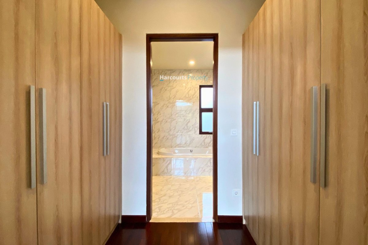 Disewakan Townhouse Modern Tropical Area Kemang - Foto 5