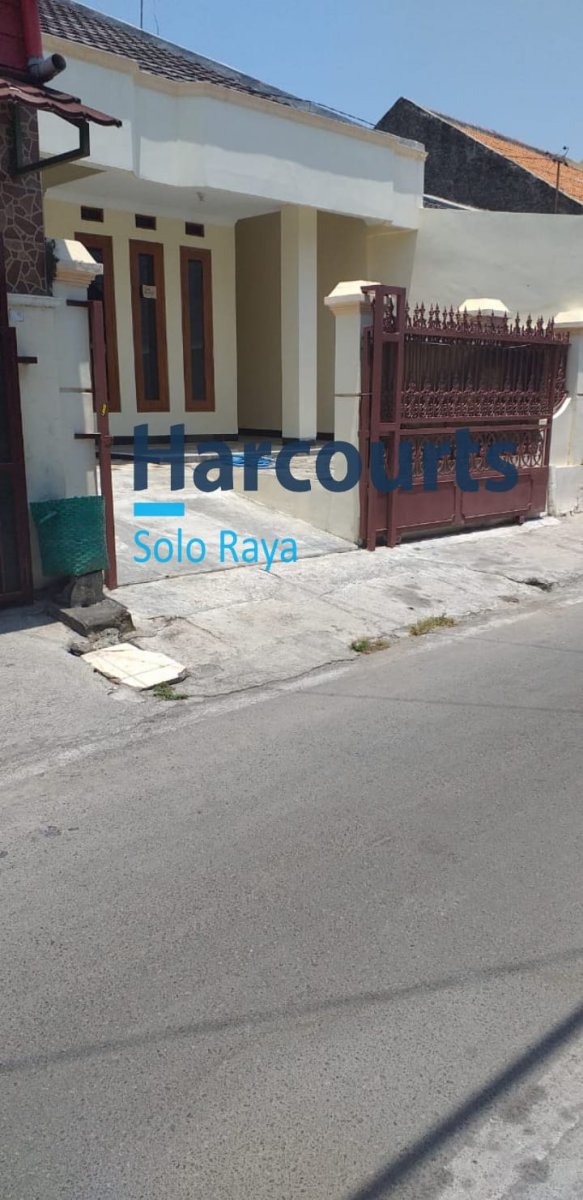 Rumah Renovasi Siap Huni di Mojosongo Solo - Foto 11