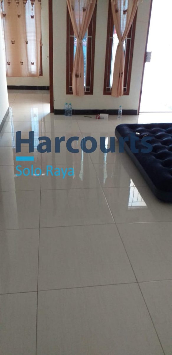 Rumah Renovasi Siap Huni di Mojosongo Solo - Foto 4