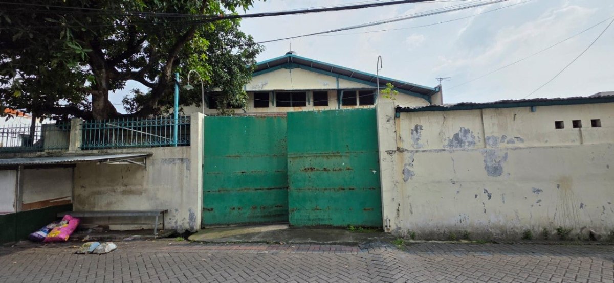 Lelang Gudang Incl. Pengosongan Lokasi Strategis Sawotratap Gedangan Kabupaten Sidoarjo - Foto 2