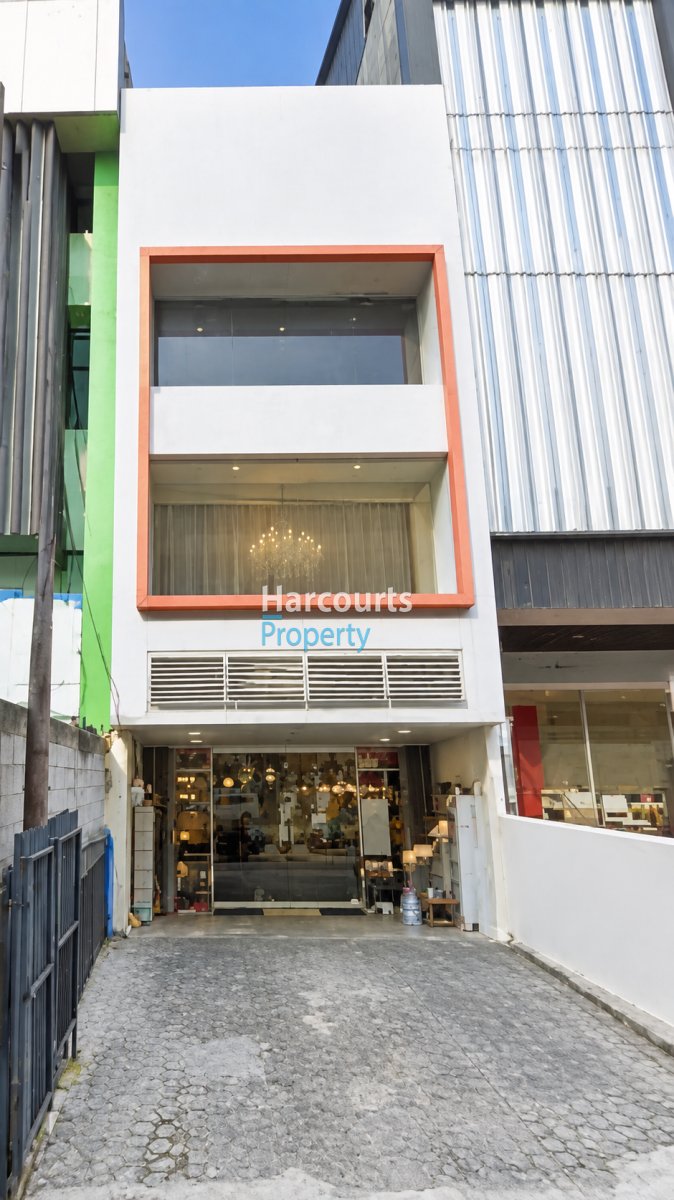 Disewakan Ruko 3 Lantai Area Kebayoran Baru