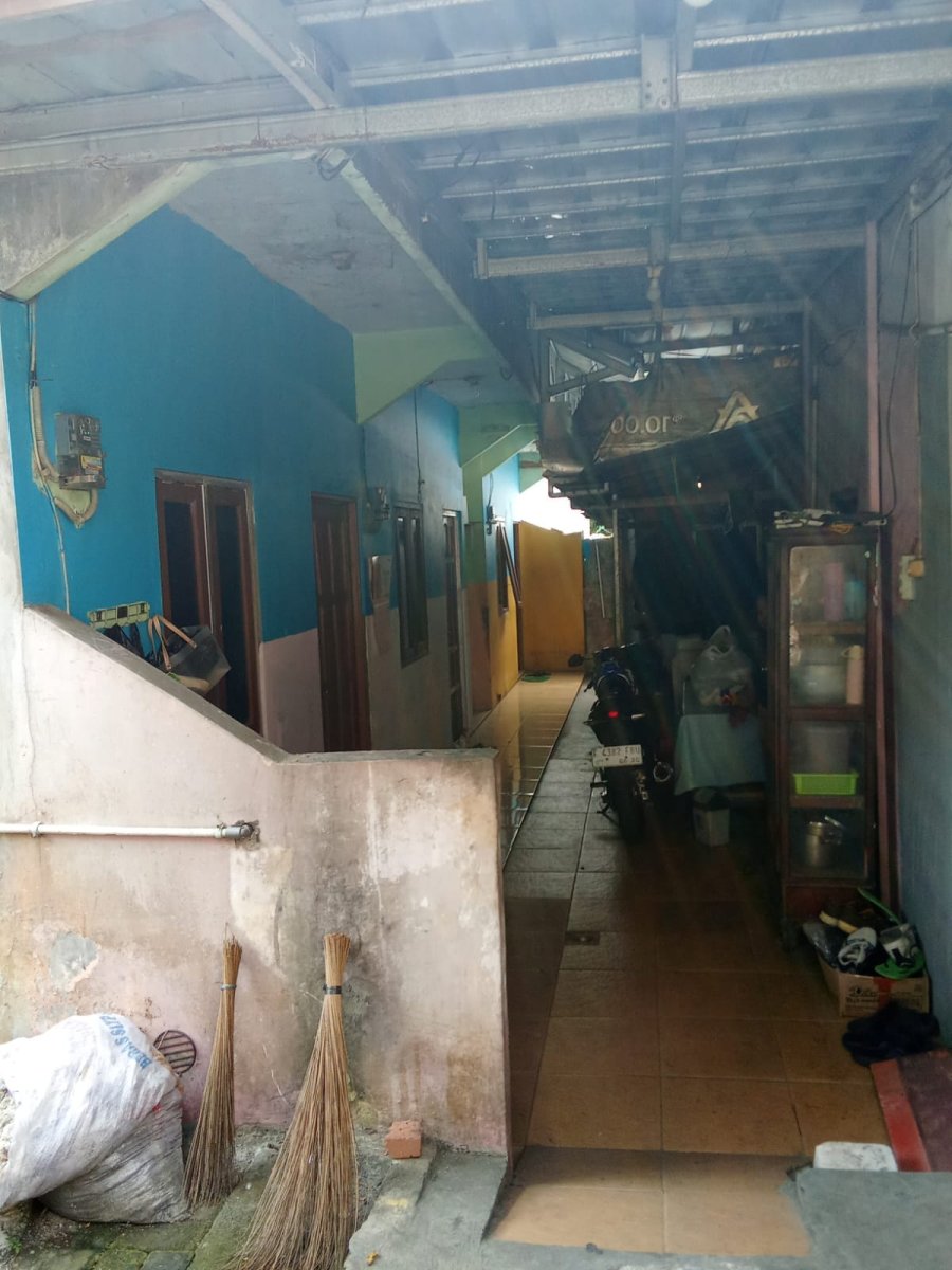 Dijual rumah ada 3 kontrakan dan 1 warteg di pinggir jalan Kaumpandak Cibinong Bogor - Foto 7