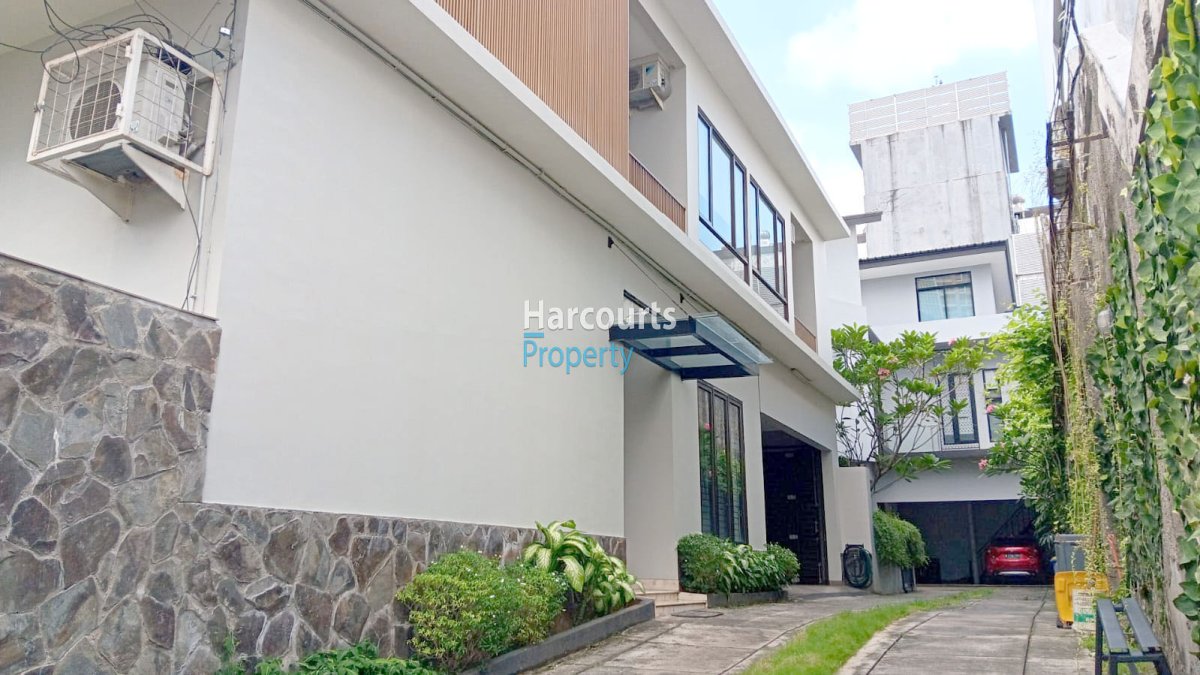 Disewakan Townhouse Modern Area Kemang