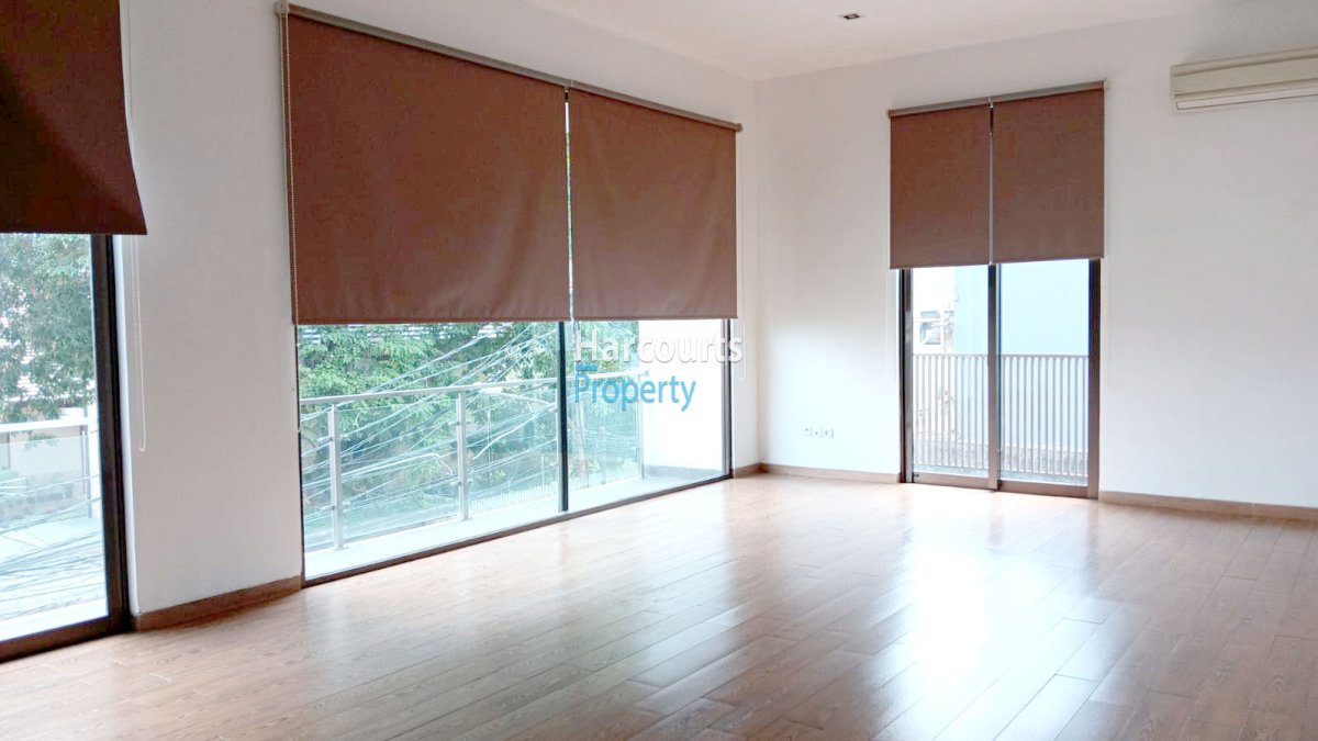 Disewakan Townhouse Modern Area Kemang - Foto 9