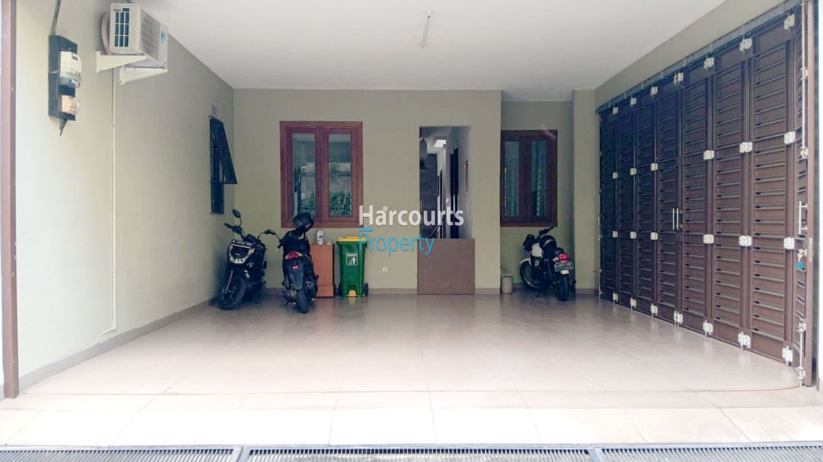Disewakan Townhouse Modern Area Kemang - Foto 2