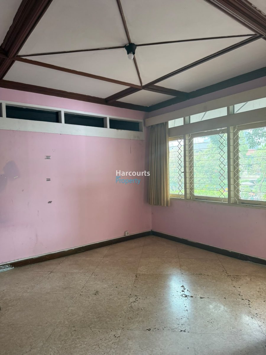 Rumah Klasik Bagus dan Terawat Lokasi Strategis Area Pondok Indah - Foto 13