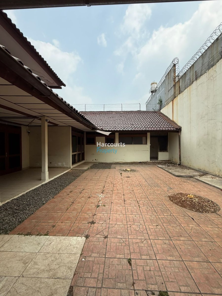 Rumah Klasik Bagus dan Terawat Lokasi Strategis Area Pondok Indah - Foto 8