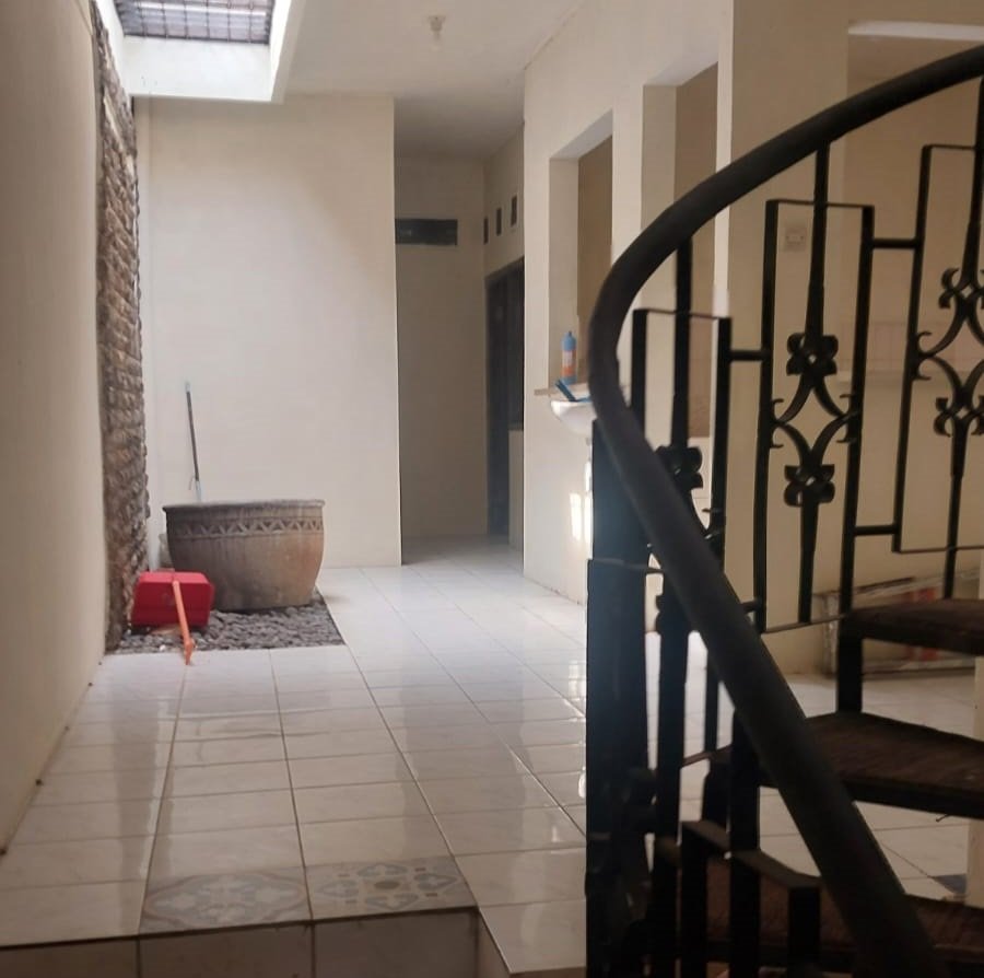 Disewa Rumah Cocok Untuk Usaha, Jalan Aktif Bintaro Jakarta Selatan - Foto 4