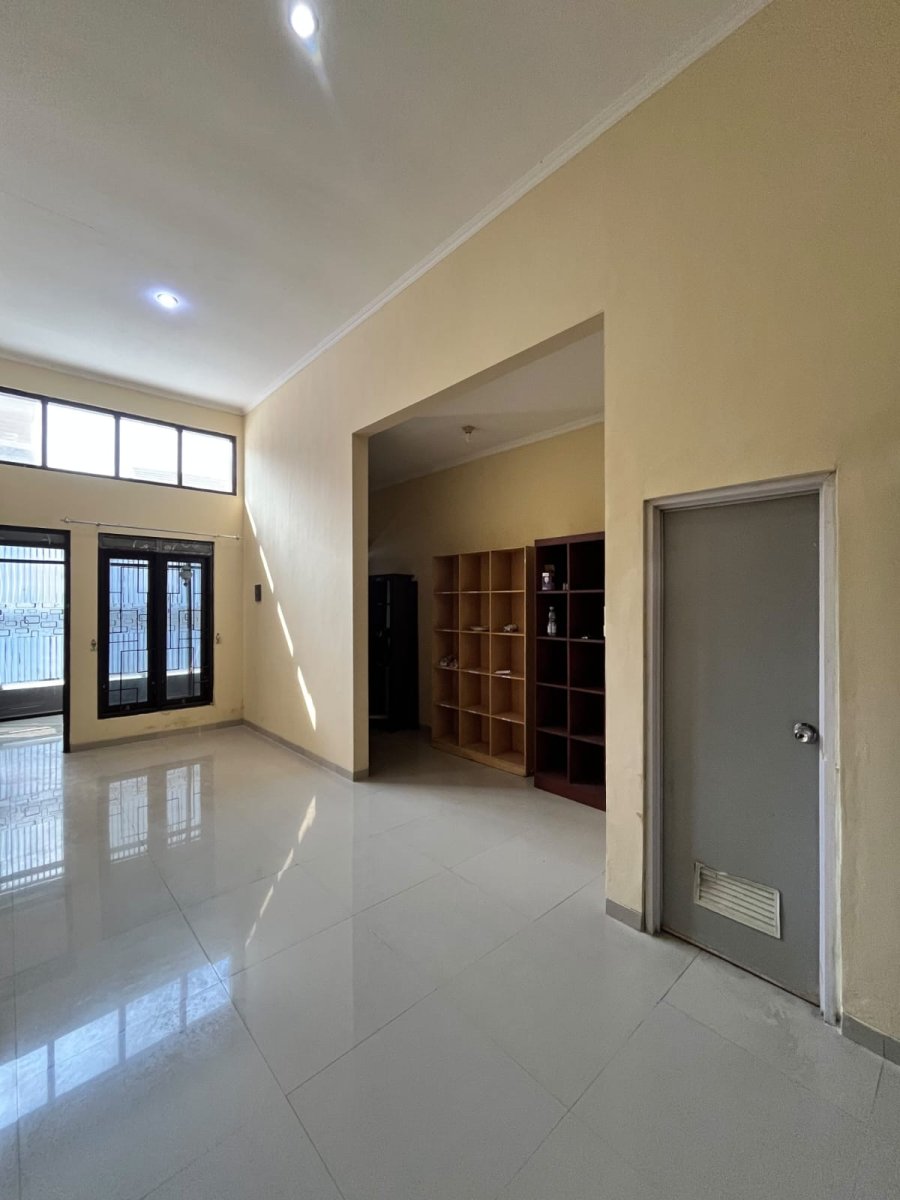 Rumah Siap Huni di Perumahan Banjarsari, Solo - Foto 4