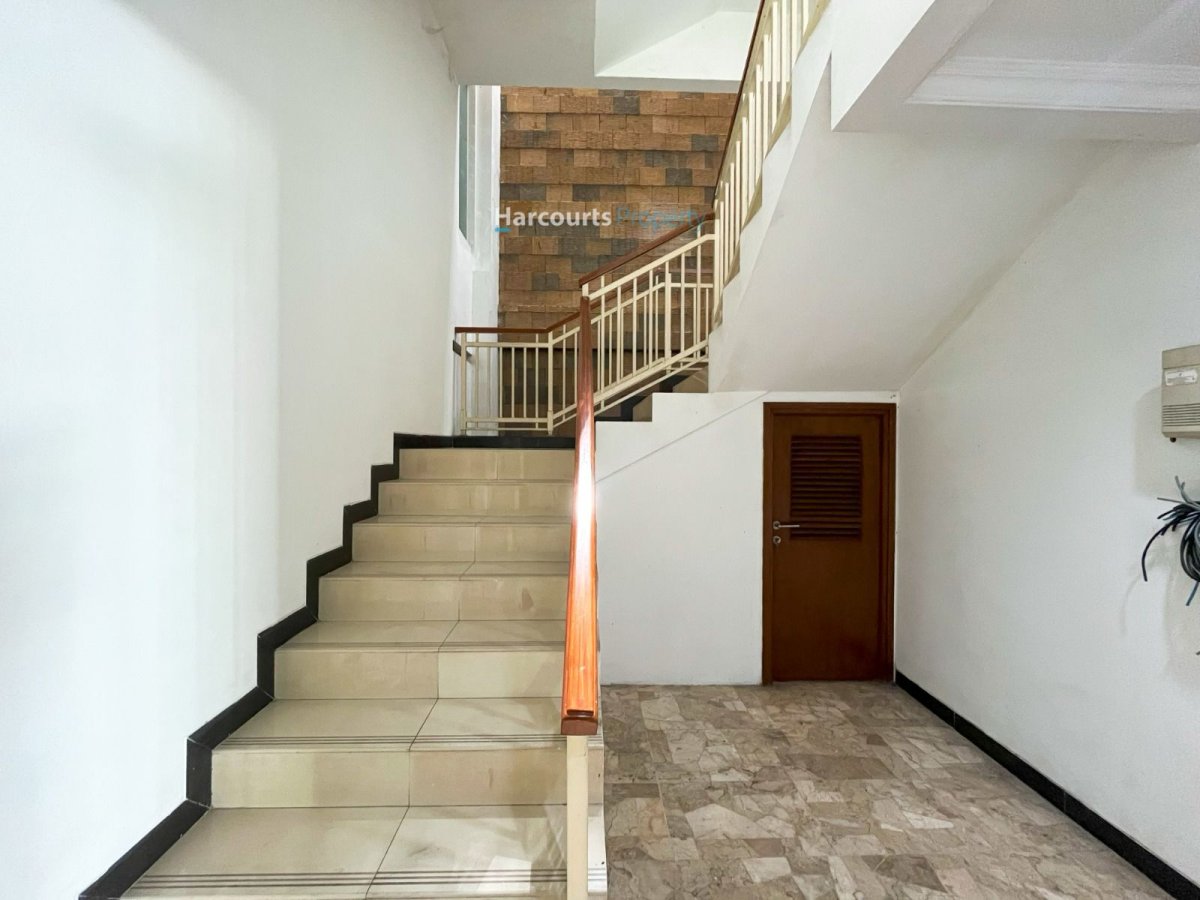 Disewakan Rumah Klasik Kawasan Elite Area Menteng - Foto 2
