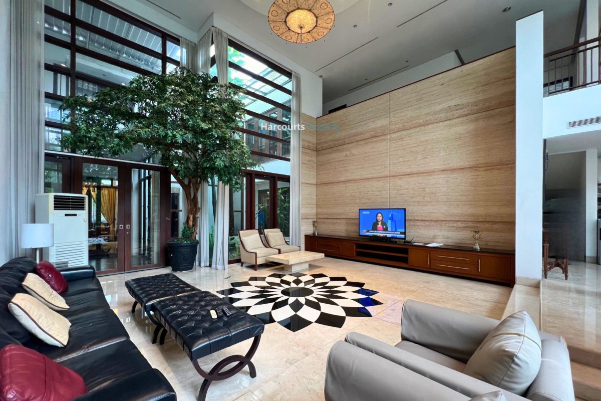 Disewakan Rumah Mewah Kawasan Elite Area Menteng