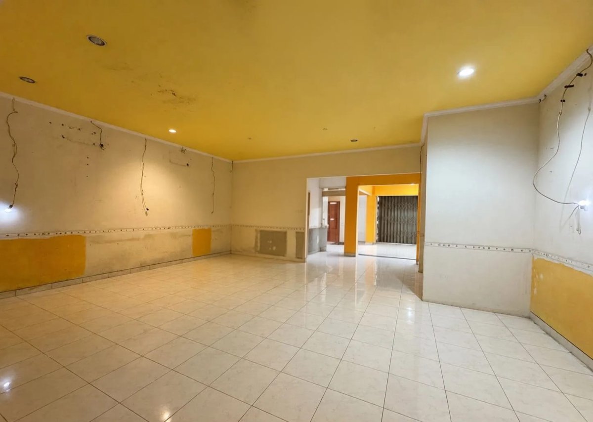 Rumah dan Ruang Usaha Strategis di Jalan RM Said Solo - Foto 9