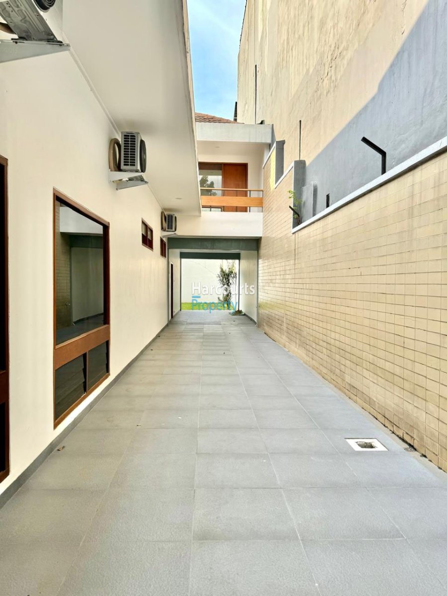 Disewakan Rumah 1 Lantai Bagus dan Terawat Area Menteng - Foto 13