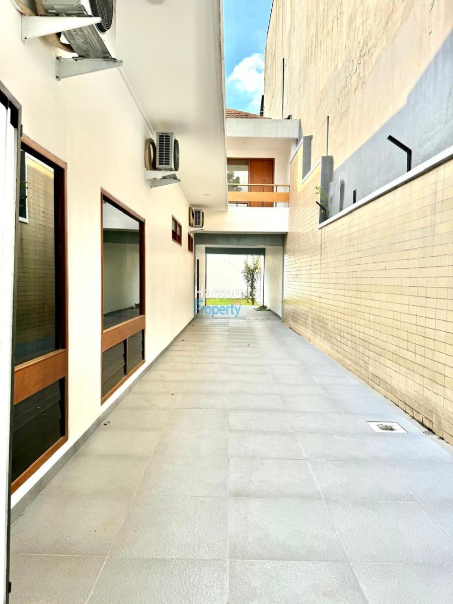 Disewakan Rumah 1 Lantai Bagus dan Terawat Area Menteng - Foto 5