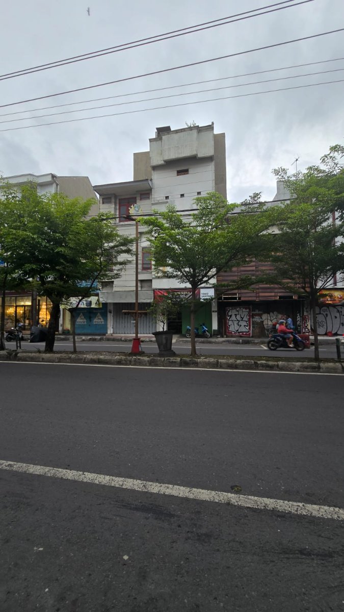 Ruko 4 Lantai Strategis di Jalan Yos Sudarso Solo - Foto 6