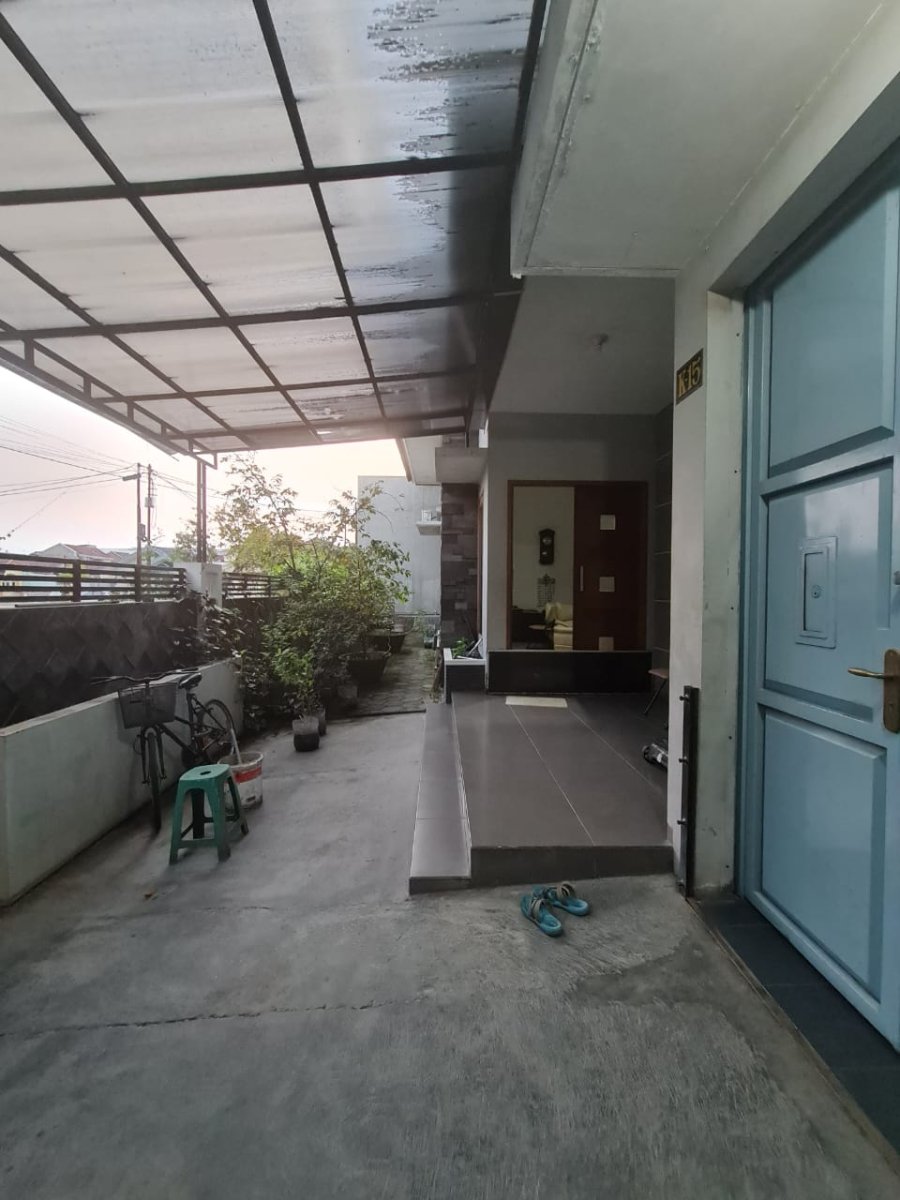 Rumah Mewah Minimalis 1,5 Lantai di Perumahan Puri Gading, Solo Baru - Foto 2